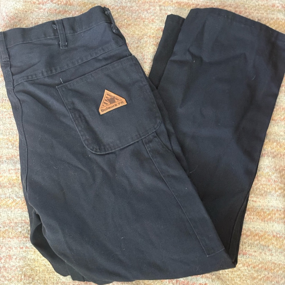 Bulwark Fire retardant Black Work Pants with Logo patche. like new!
